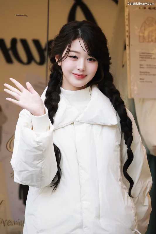 Jang Won-young  장원영 WONYOUNG photo 23 of 5846
