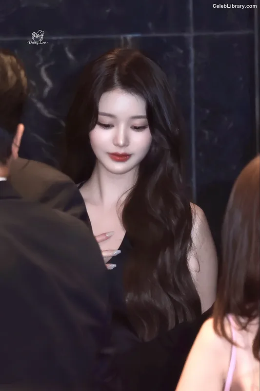 Jang Won-young  장원영 WONYOUNG photo 13 of 5846