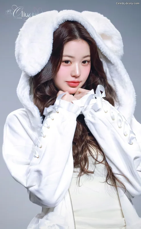 Jang Won-young 장원영 WONYOUNG photo 3 of 5846