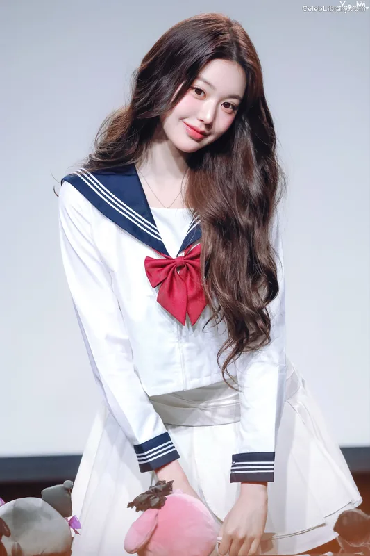 Jang Won-young 장원영 WONYOUNG photo 4 of 5846