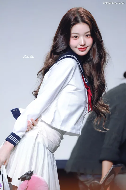 Jang Won-young 장원영 WONYOUNG photo 8 of 5846