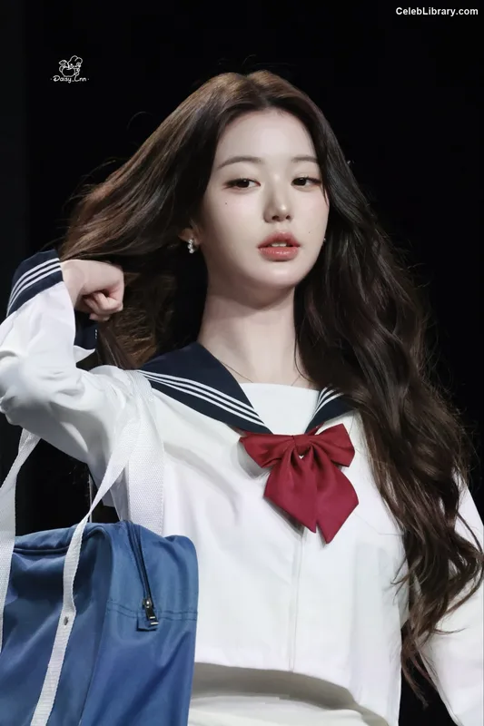 Jang Won-young 장원영 WONYOUNG photo 16 of 5846