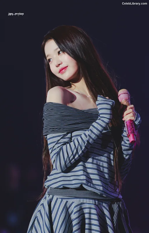 Jang Won-young 장원영 WONYOUNG photo 15 of 5846