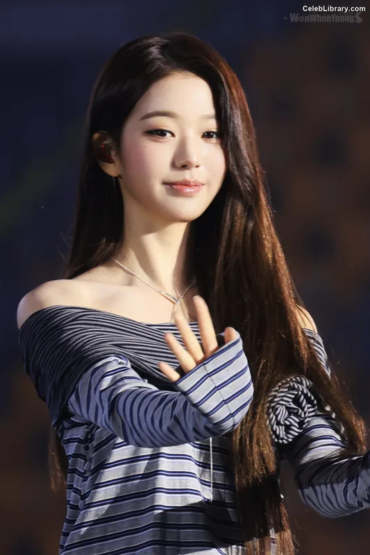 Jang Won-young 장원영 WONYOUNG photo 18 of 5846