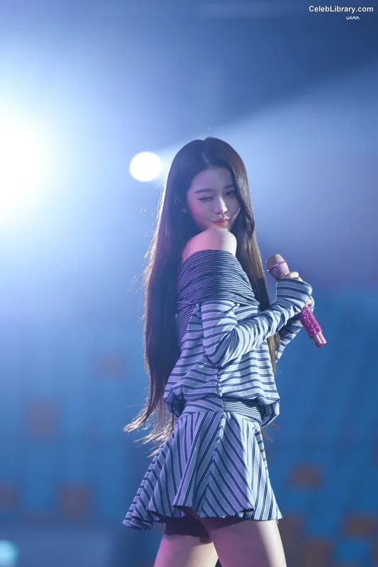 Jang Won-young 장원영 WONYOUNG photo 20 of 5846