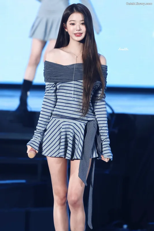 Jang Won-young 장원영 WONYOUNG photo 23 of 5846