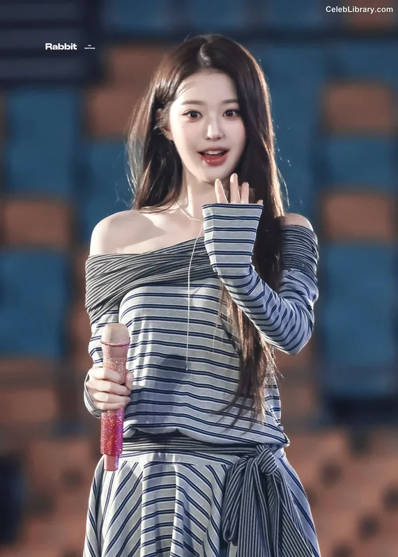 Jang Won-young 장원영 WONYOUNG photo 4 of 5846