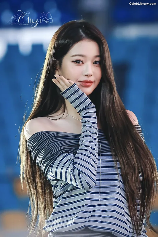 Jang Won-young 장원영 WONYOUNG photo 13 of 5846