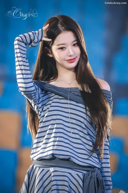 Jang Won-young 장원영 WONYOUNG photo 14 of 5846