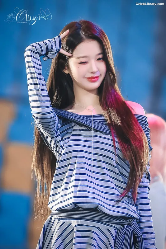 Jang Won-young 장원영 WONYOUNG photo 15 of 5846