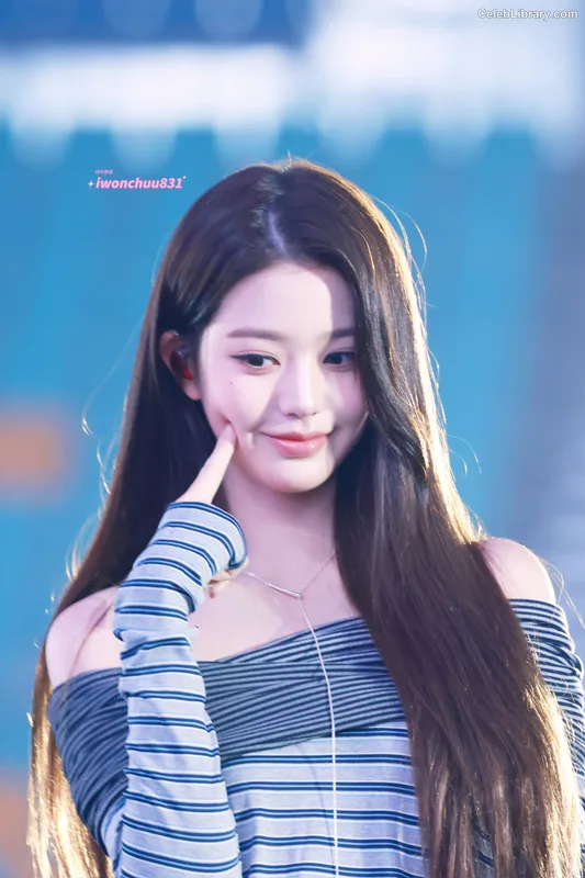Jang Won-young 장원영 WONYOUNG photo 16 of 5846