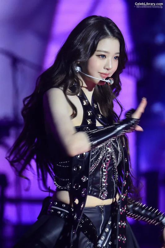 Jang Won-young 장원영 WONYOUNG photo 6 of 5846