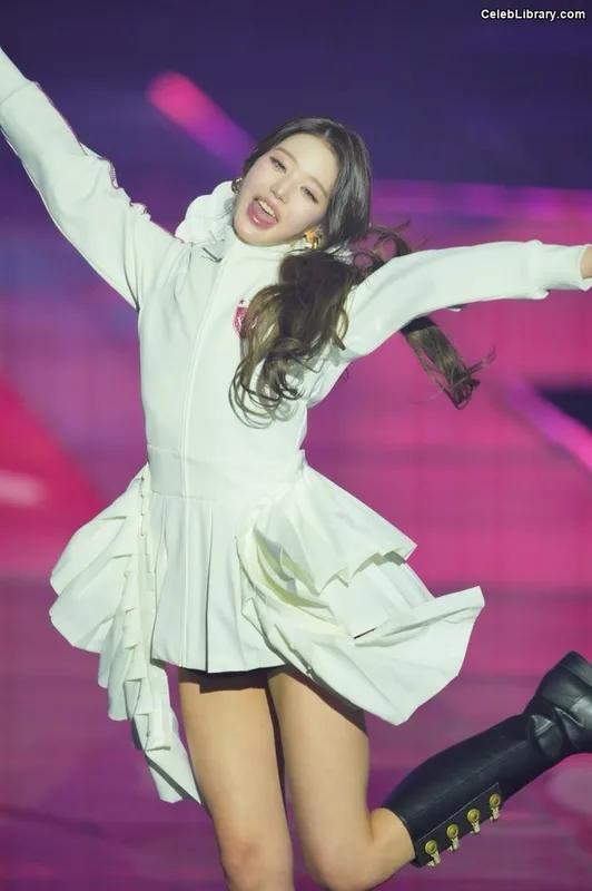Jang Won-young 장원영 WONYOUNG photo 9 of 5846