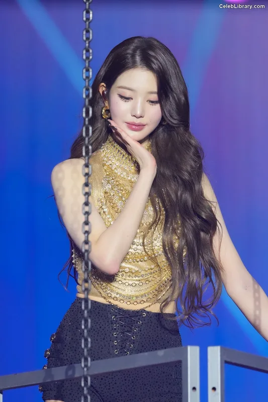 Jang Won-young 장원영 WONYOUNG photo 12 of 5846