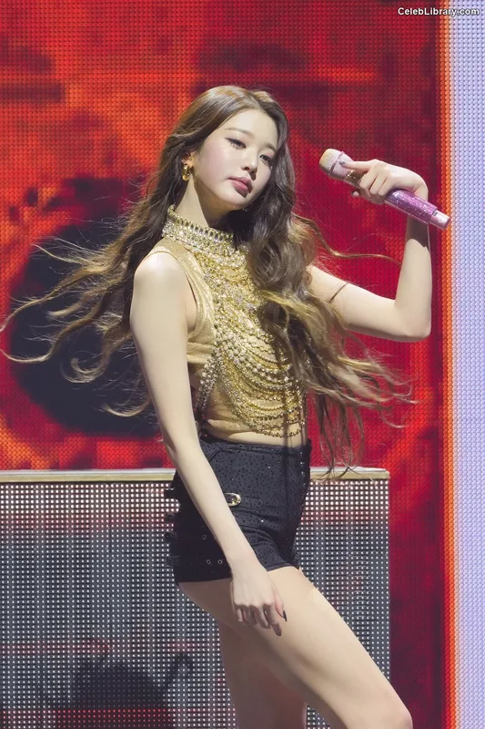 Jang Won-young 장원영 WONYOUNG photo 15 of 5846