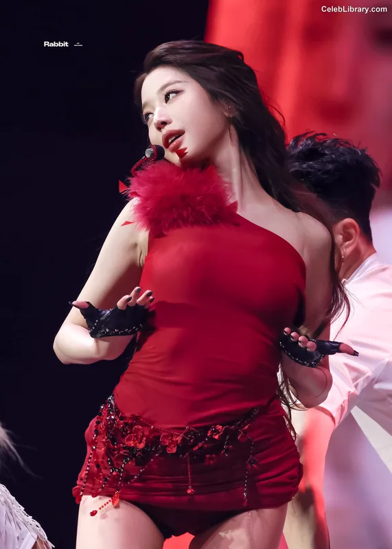 Jang Won-young 장원영 WONYOUNG photo 16 of 5846
