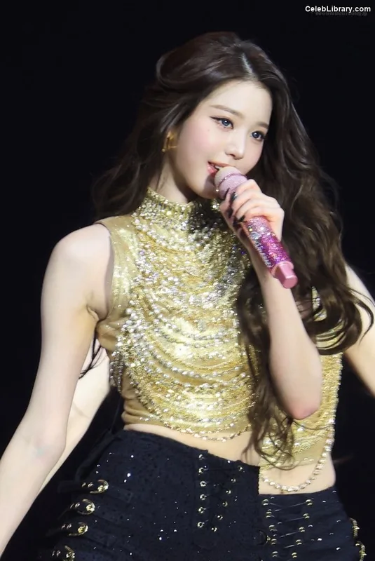 Jang Won-young 장원영 WONYOUNG photo 2 of 5846