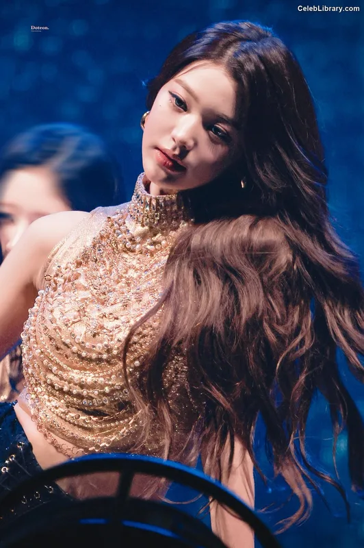 Jang Won-young 장원영 WONYOUNG photo 4 of 5846