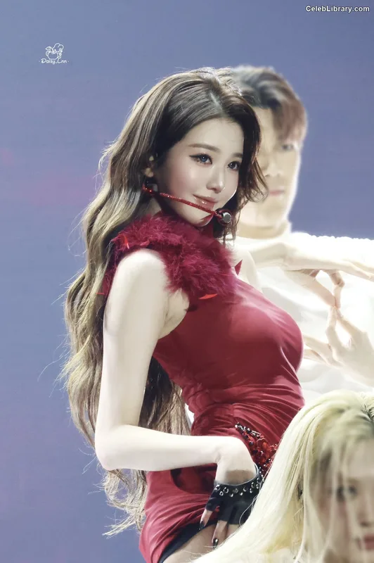 Jang Won-young 장원영 WONYOUNG photo 8 of 5846