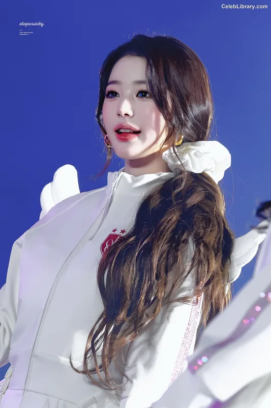 Jang Won-young 장원영 WONYOUNG photo 21 of 5846