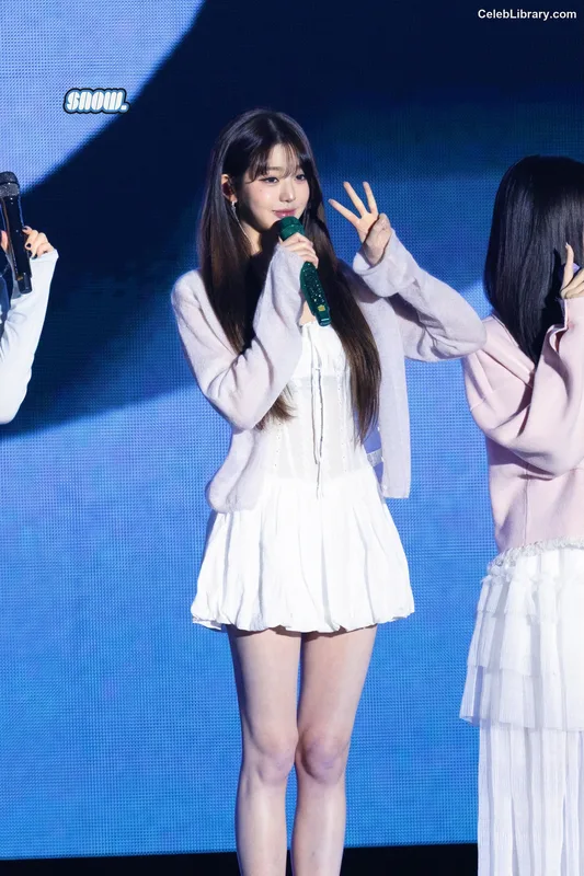 Jang Won-young  장원영 WONYOUNG photo 17 of 5846