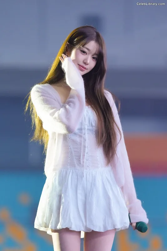 Jang Won-young  장원영 WONYOUNG photo 20 of 5846