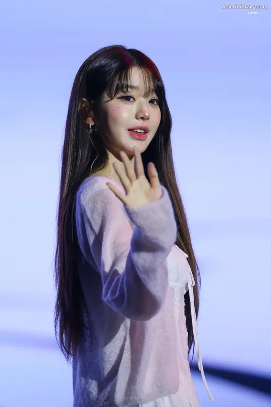 Jang Won-young  장원영 WONYOUNG photo 23 of 5846