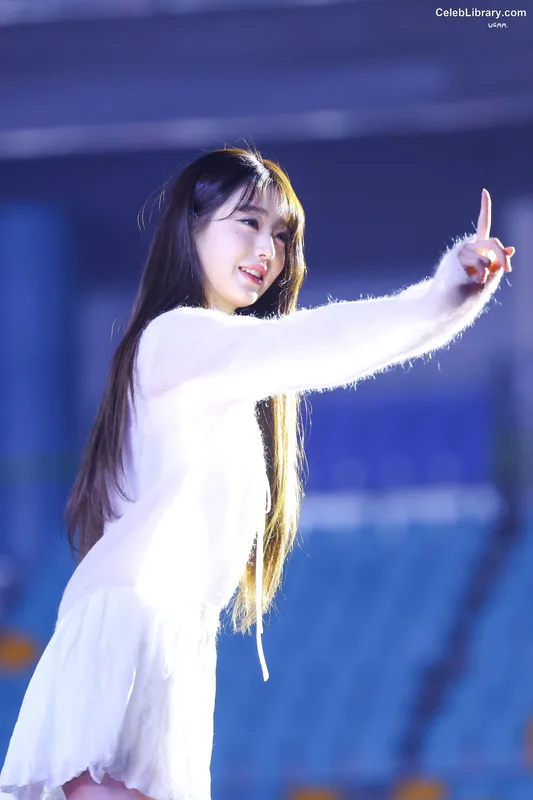 Jang Won-young  장원영 WONYOUNG photo 24 of 5846