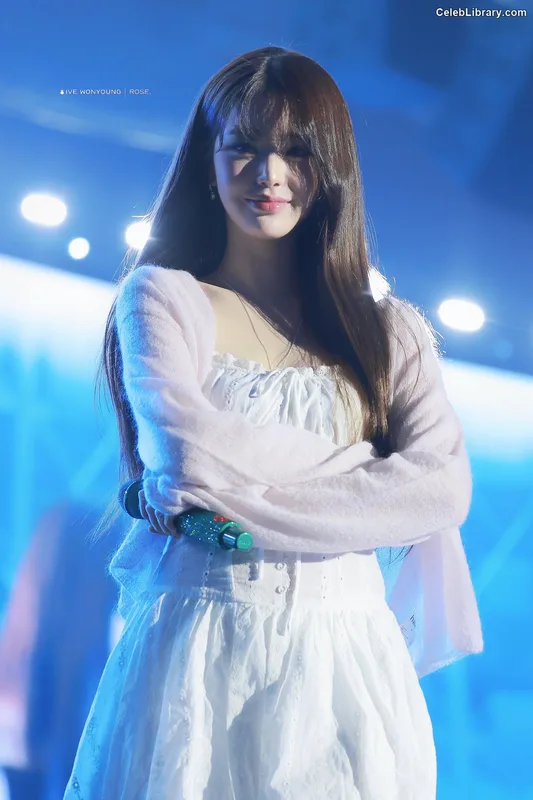 Jang Won-young  장원영 WONYOUNG photo 7 of 5846