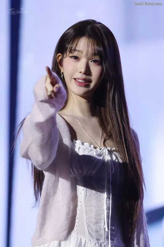 Jang Won-young  장원영 WONYOUNG photo 21 of 5846