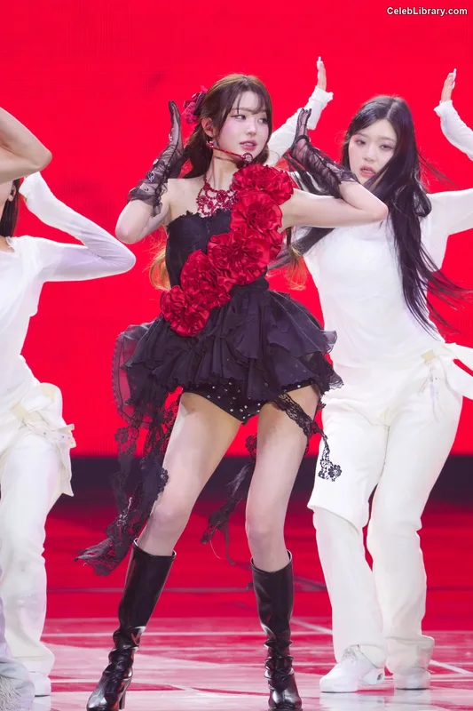 Jang Won-young  장원영 WONYOUNG photo 4 of 5846