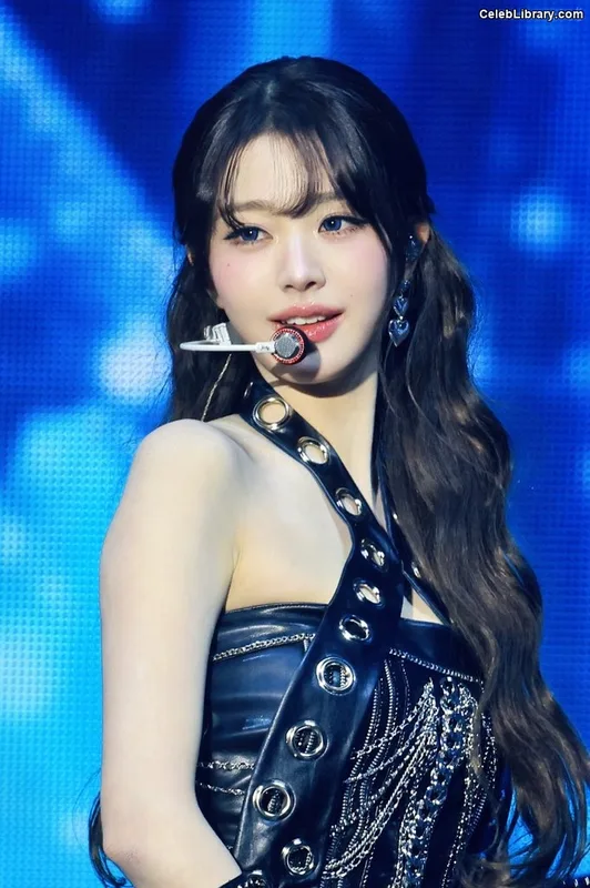 Jang Won-young  장원영 WONYOUNG photo 11 of 5846