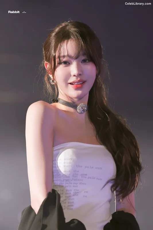 Jang Won-young  장원영 WONYOUNG photo 6 of 5846