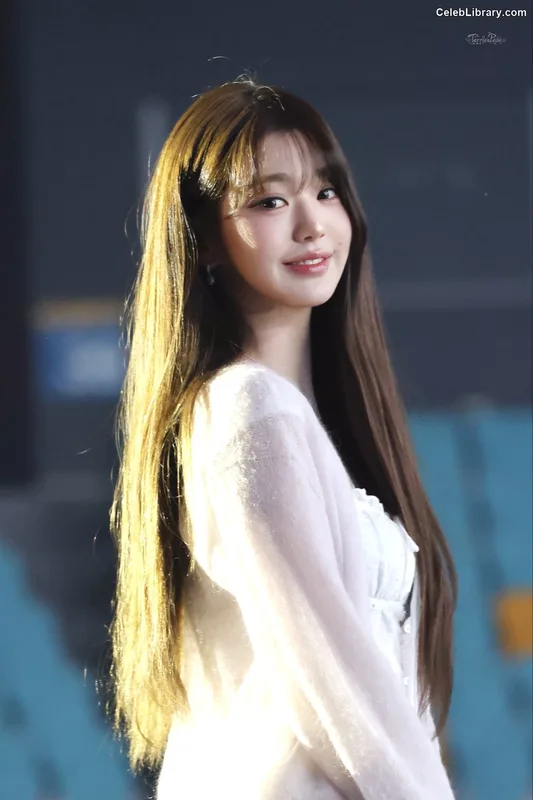 Jang Won-young  장원영 WONYOUNG photo 9 of 5846