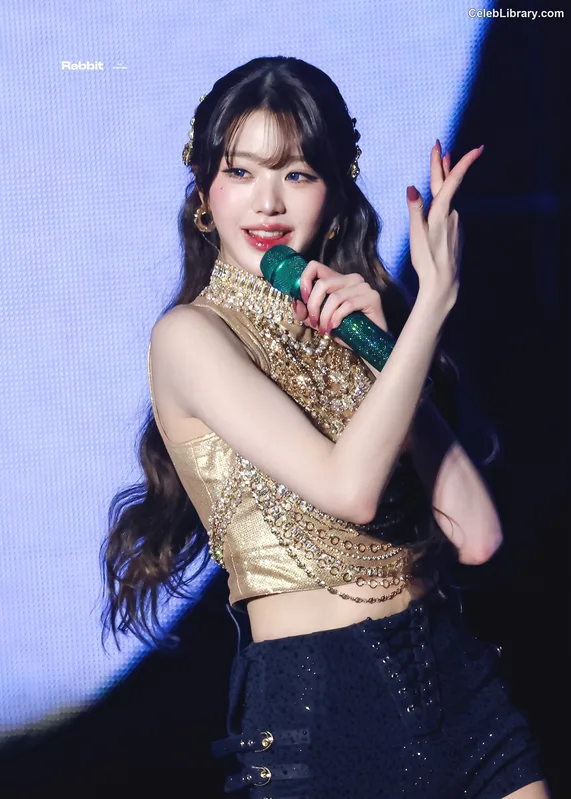 Jang Won-young  장원영 WONYOUNG photo 21 of 5846