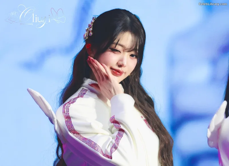 Jang Won-young  장원영 WONYOUNG photo 3 of 5846