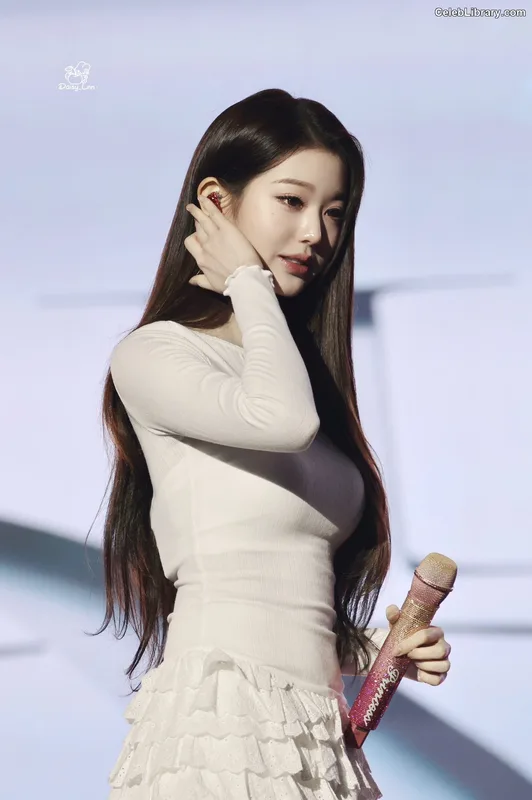 Jang Won-young  장원영 WONYOUNG photo 11 of 5846