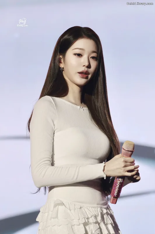 Jang Won-young  장원영 WONYOUNG photo 12 of 5846