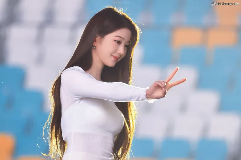 Jang Won-young  장원영 WONYOUNG photo 13 of 5846