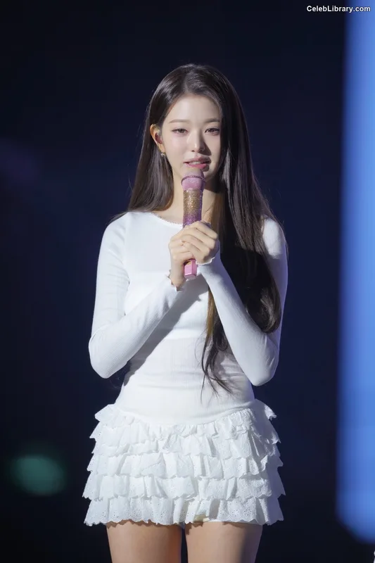 Jang Won-young  장원영 WONYOUNG photo 9 of 5846