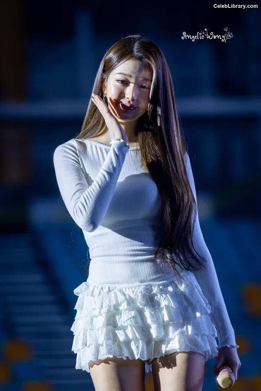 Jang Won-young  장원영 WONYOUNG photo 21 of 5846