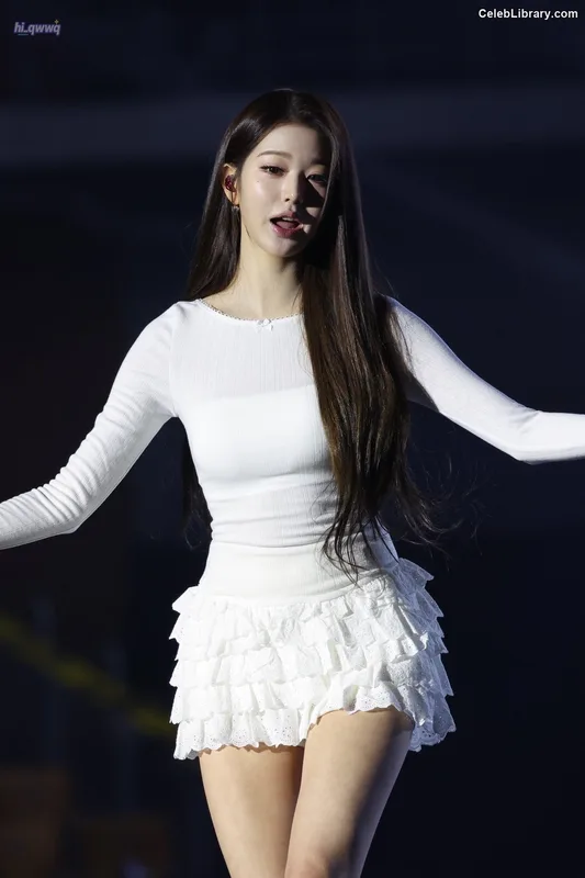 Jang Won-young  장원영 WONYOUNG photo 22 of 5846