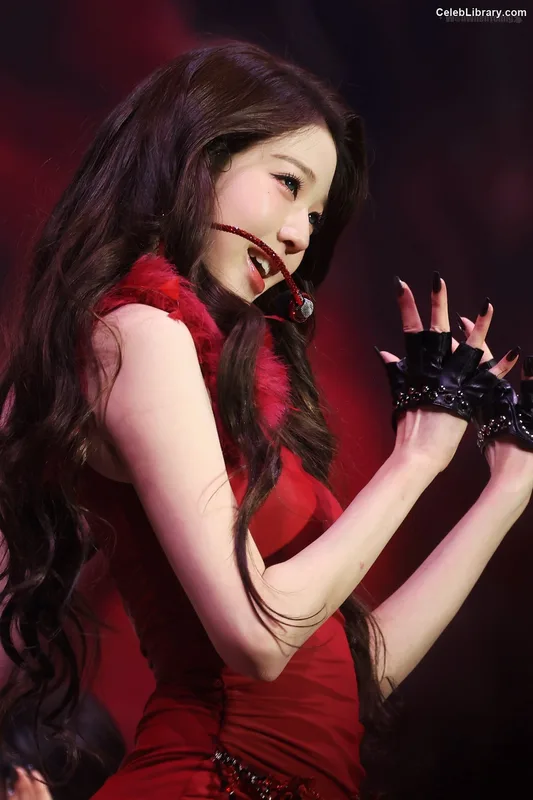 Jang Won-young  장원영 WONYOUNG photo 13 of 5846