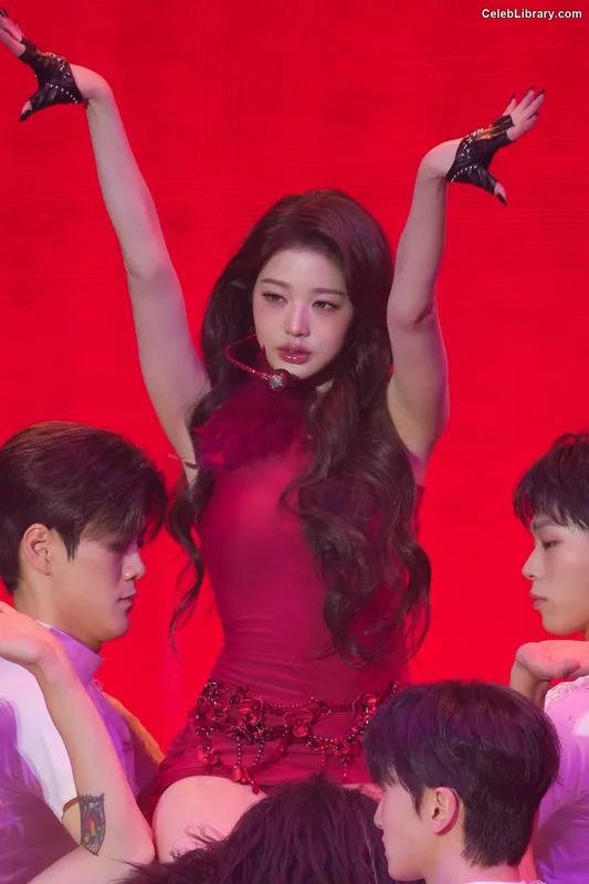 Jang Won-young  장원영 WONYOUNG photo 14 of 5846