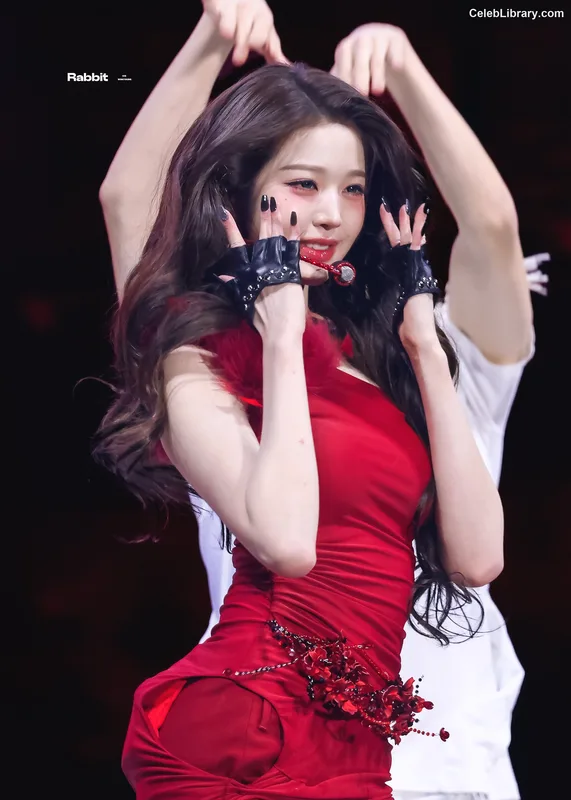Jang Won-young  장원영 WONYOUNG photo 19 of 5846