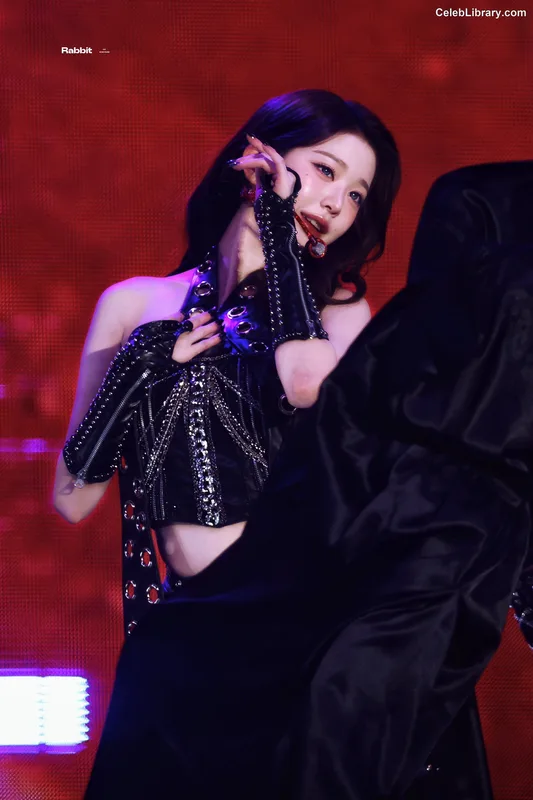 Jang Won-young  장원영 WONYOUNG photo 21 of 5846
