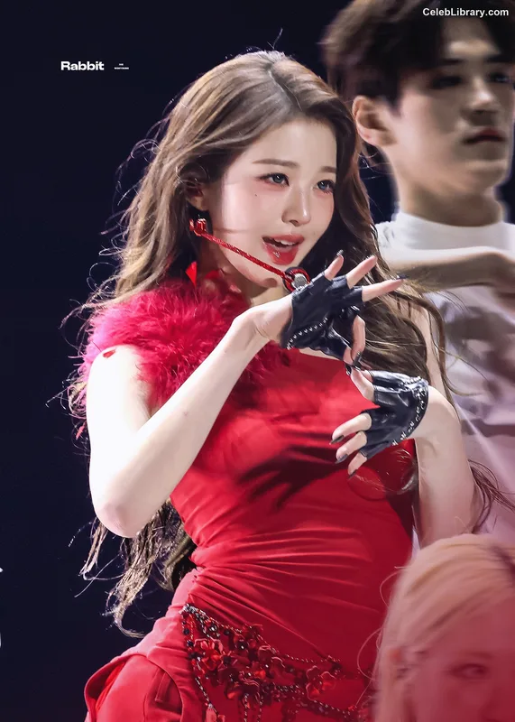 Jang Won-young  장원영 WONYOUNG photo 1 of 5846