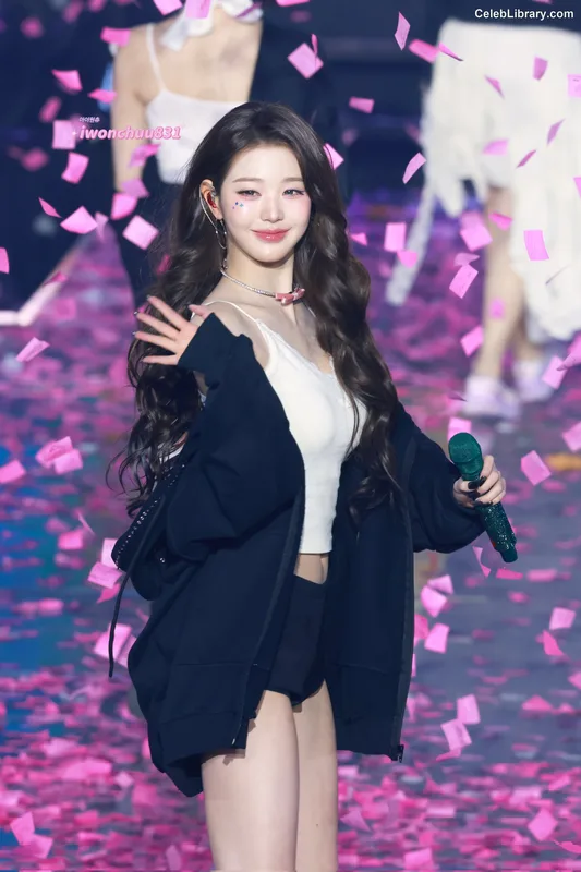 Jang Won-young  장원영 WONYOUNG photo 3 of 5846