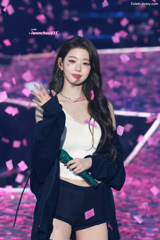Jang Won-young  장원영 WONYOUNG photo 4 of 5846