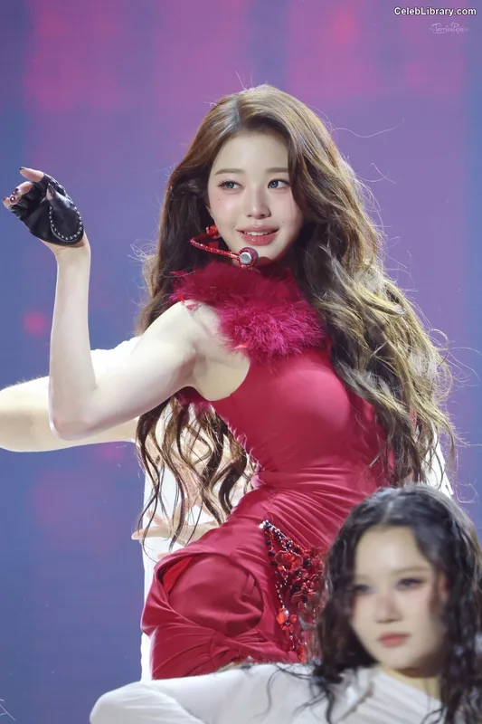 Jang Won-young  장원영 WONYOUNG photo 11 of 5846